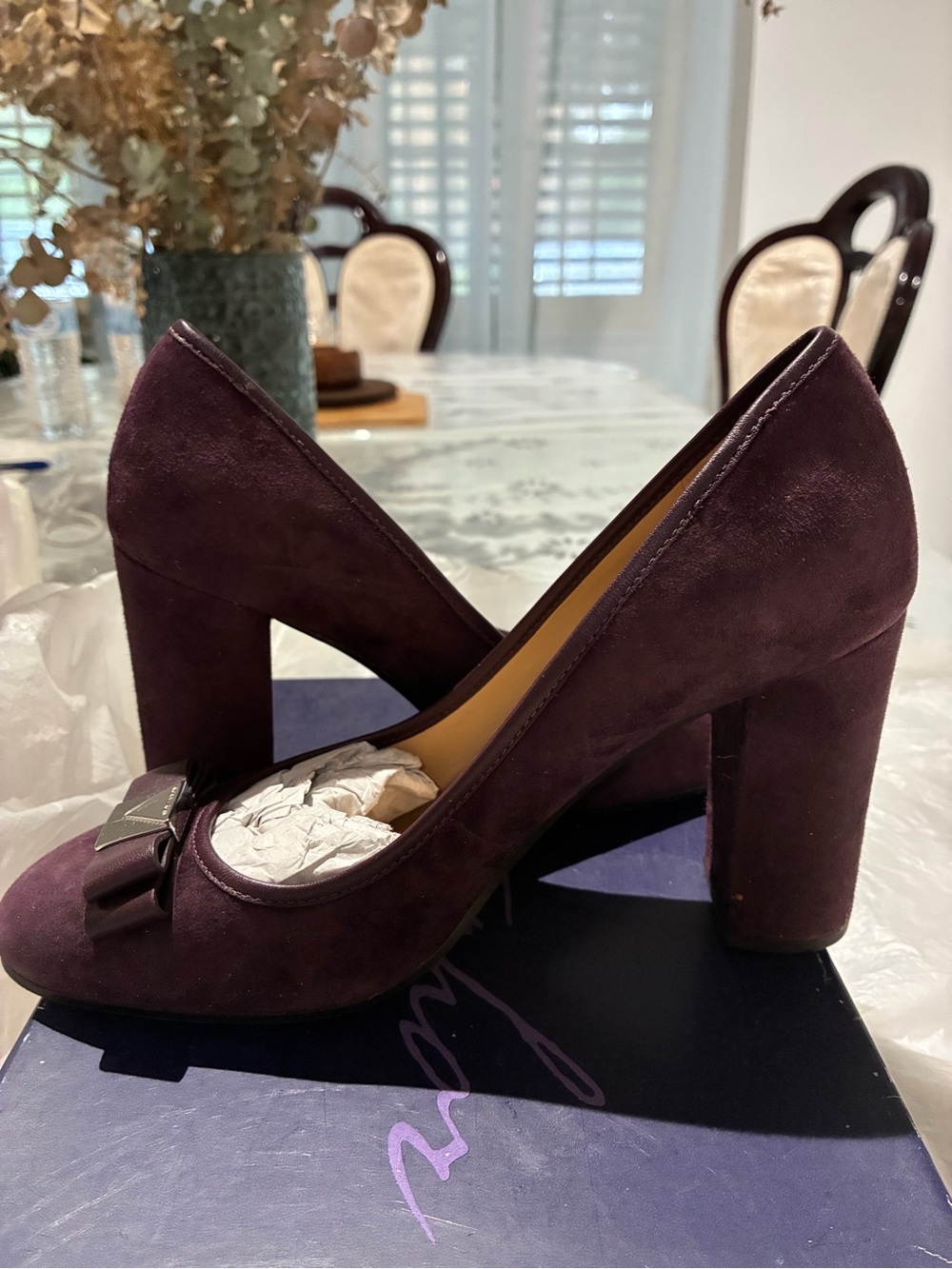 Women’s Suede Block Heel Pump in Deep Plum